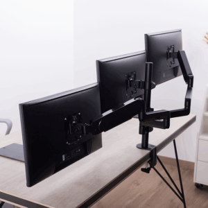 NOSAČ ZA TRI MONITORA GEMBIRD MA-DA3-01, montaža na stol, (full-motion), do 27”, up to 7 kg
