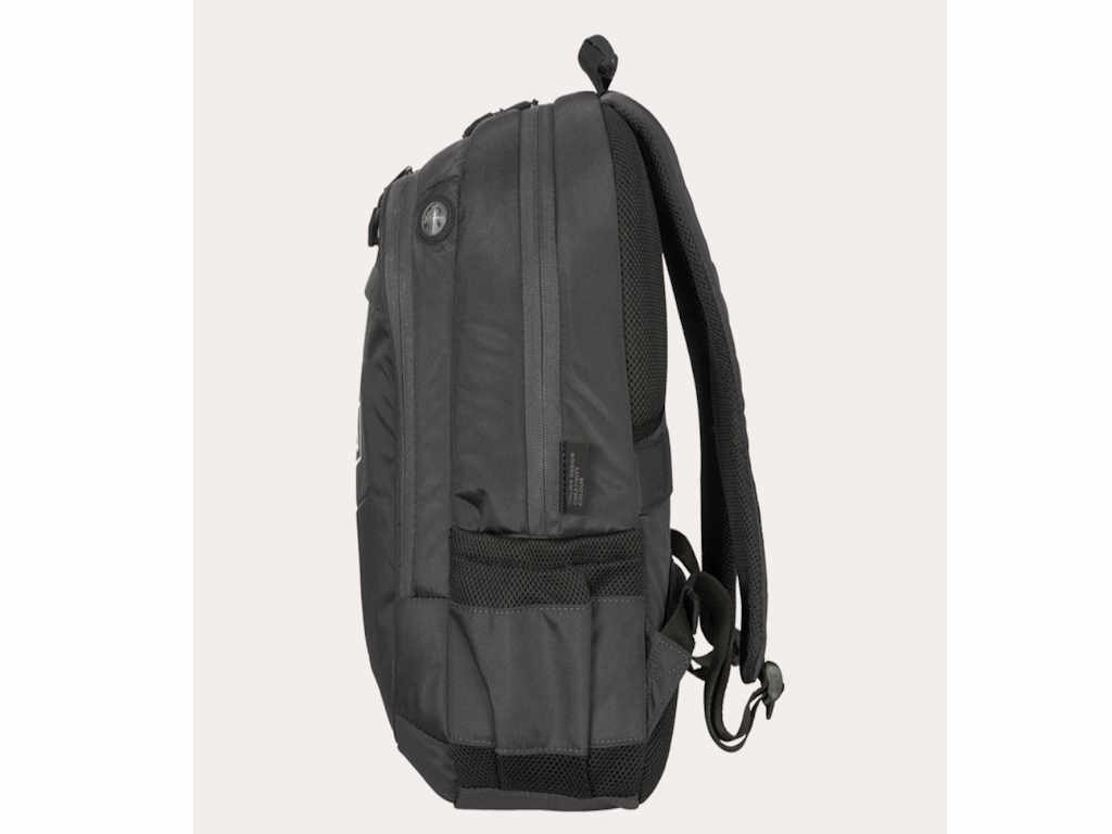 TUCANO ruksak LATO 17″ crni