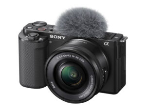 Sony Vlog-Camera ZV-E10 BODY+ objektiv E PZ 16-50 mm F3.5-5.6 OSS II; punjiva baterija NP-FW50; senzor APS-C; snimanje 4K; automacki fokus; 3 mikrofona; baterija do 125 minuta snimanja ili 440 slika; boja crna