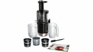 BOSCH sokovnik  hladna preša MESM731M VitaExtract; Boja: CRNO/INOX; 150W;  Polagano cijeđenje (55 o/min)   Spremnik za pulp: 1300 ml;Spremnik za sok kapaciteta 1000 ml;  3 filtra: sitno